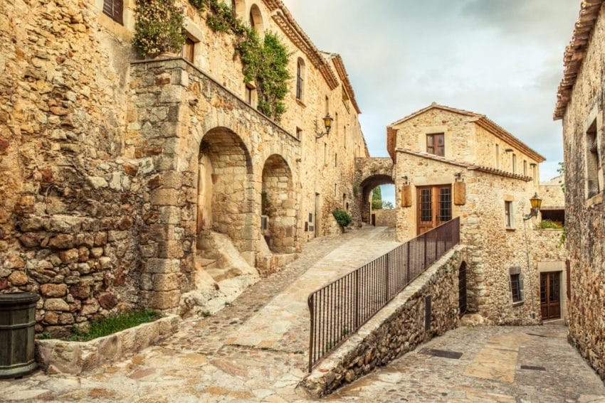 Los 11 pueblos más bonitos de Cataluña que ver en tu viaje 48 pueblosmasbonitosdecataluna08
