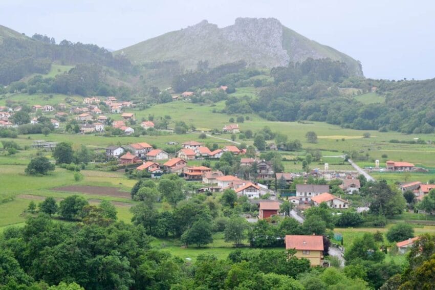 12 pueblos bonitos de Cantabria Oriental (con mapa) 6 pueblosBonitosDeCantabria01