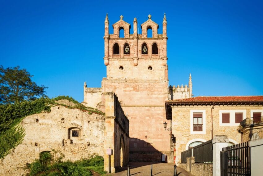 Qué ver en San Vicente de la Barquera en 1 día (con MAPA) 15 queVerEnSanVicente08