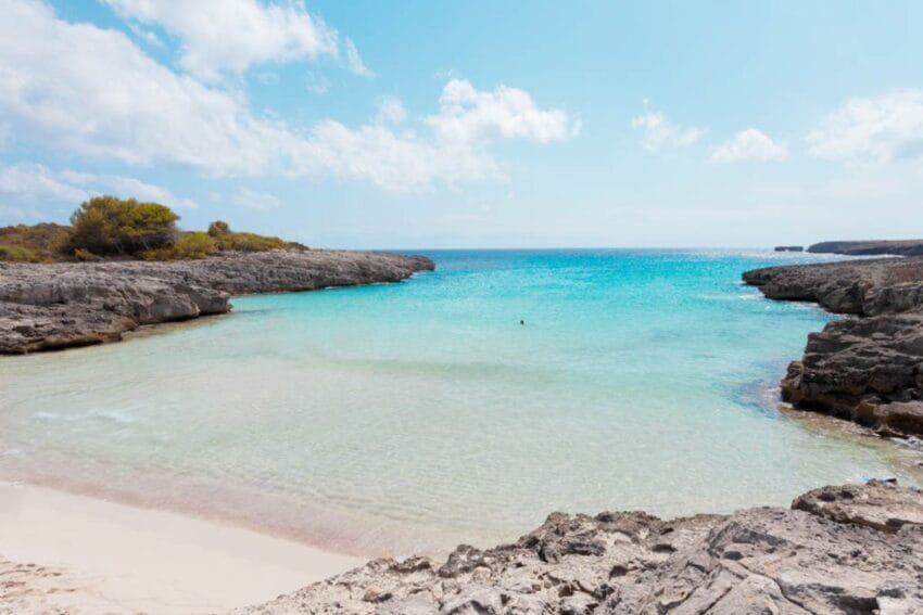 Las 11 mejores calas de Menorca (que parecen piscinas) 8 calasDeMenorca11