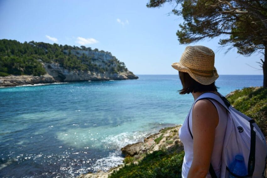5 rutas por Menorca de 4 a 7 días (con tours en barco) 22 calasmenorca24